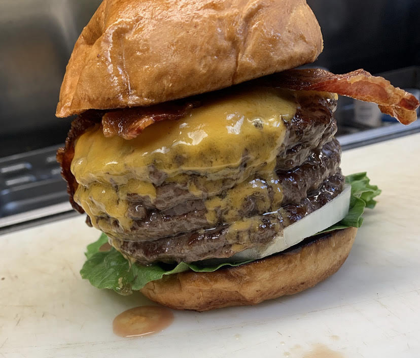 Senior-Burger-BurgerBus